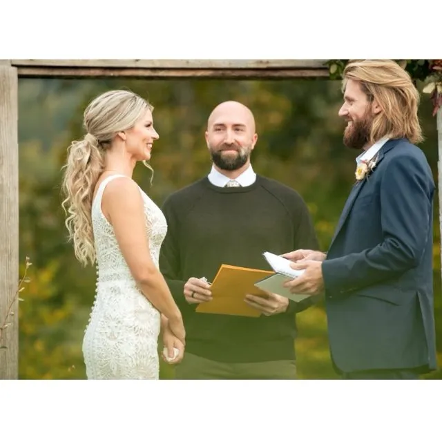 Happy 5 years to Tanara and Josh!
They were married at @appalachianfarmweddings  in Waynesville NC
#ncwedding #wncweddings #ashevilleweddingphotographer